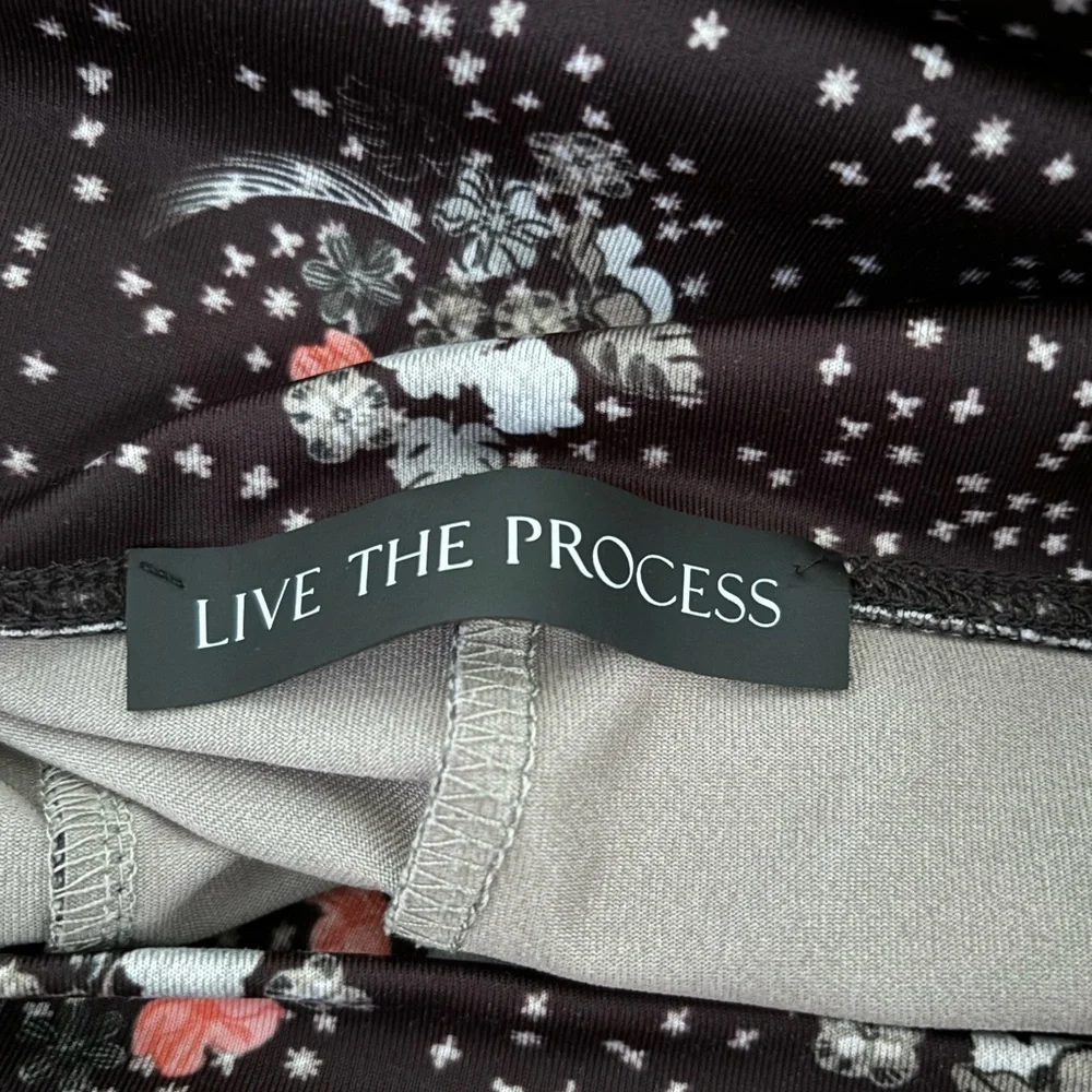 LIVE THE PROCESS | Brown Floral Bike Shorts Sz M‎